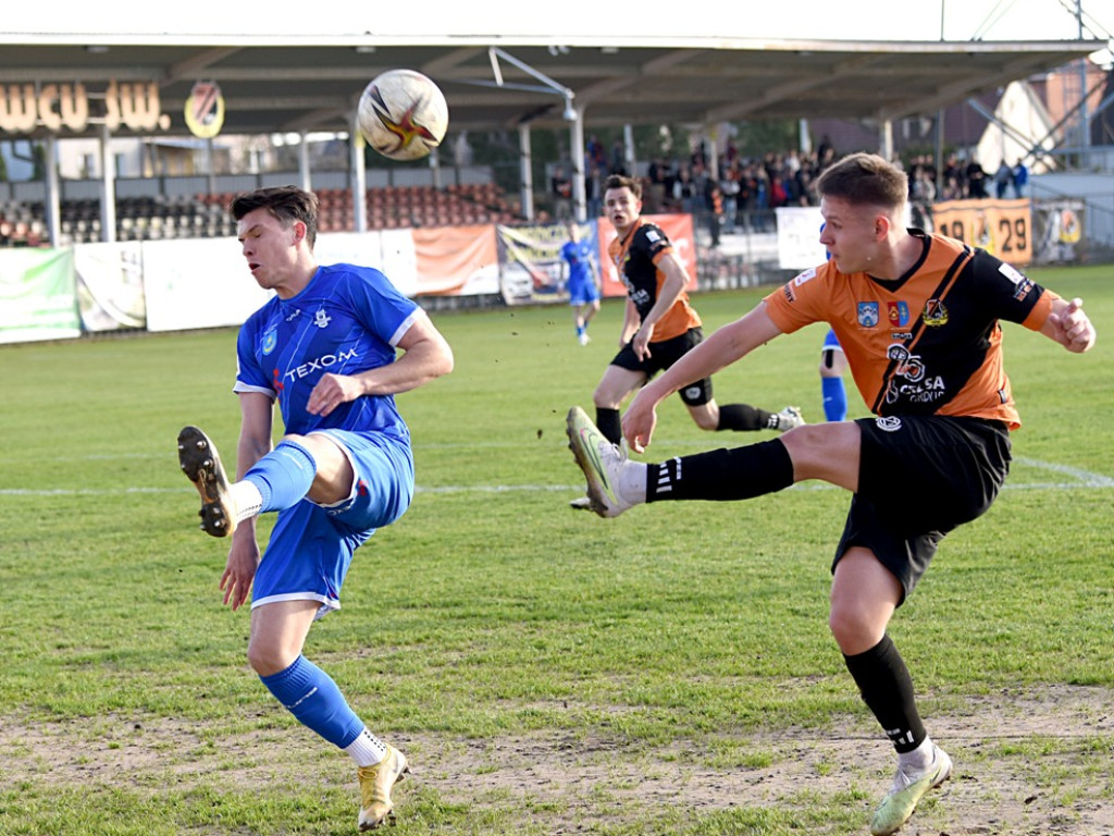 III liga piłkarska. Grupa IV. *KSZO 1929 Ostrowiec Świętokrzyski - Sokół Sieniawa 3:0