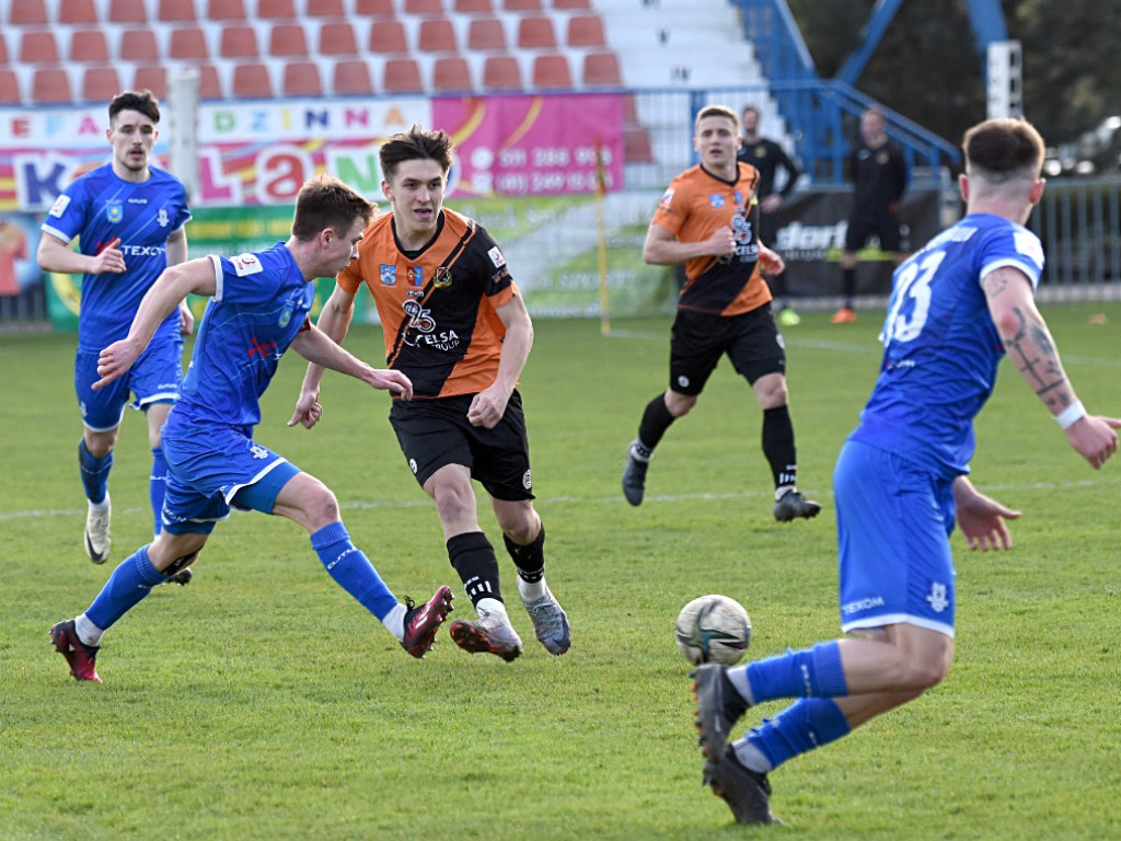 III liga piłkarska. Grupa IV. *KSZO 1929 Ostrowiec Świętokrzyski - Sokół Sieniawa 3:0