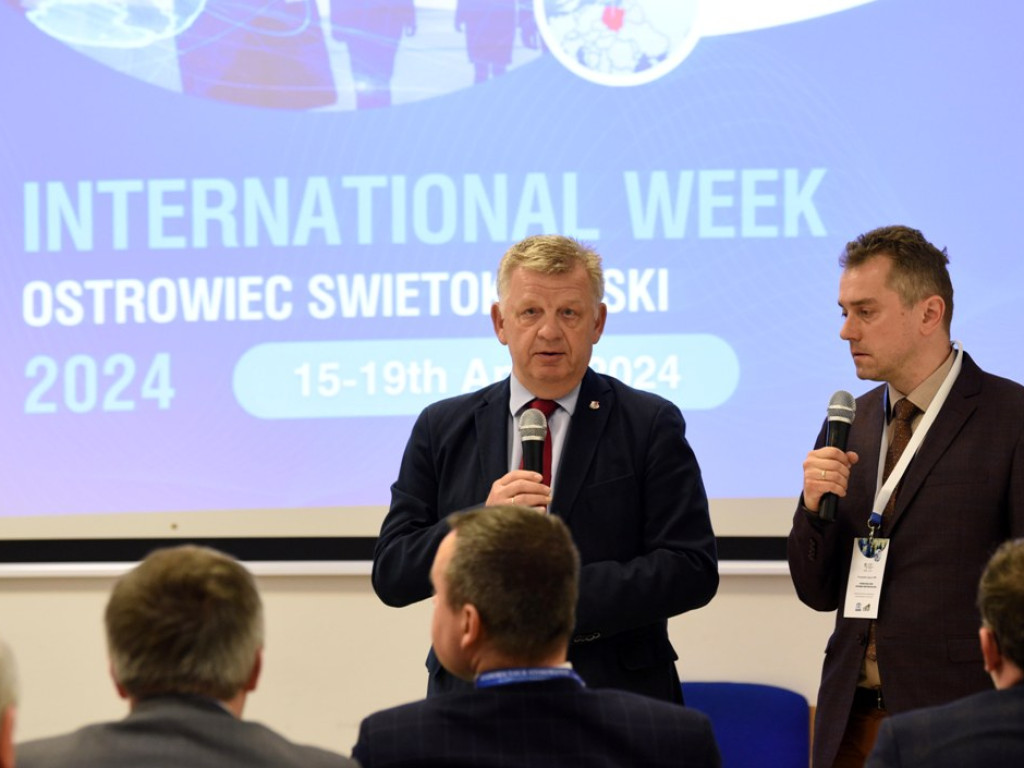 Ostrowiecka Akademia Nauk Stosowanych. Trwa International Week Ostrowiec Świętokrzyski 2024