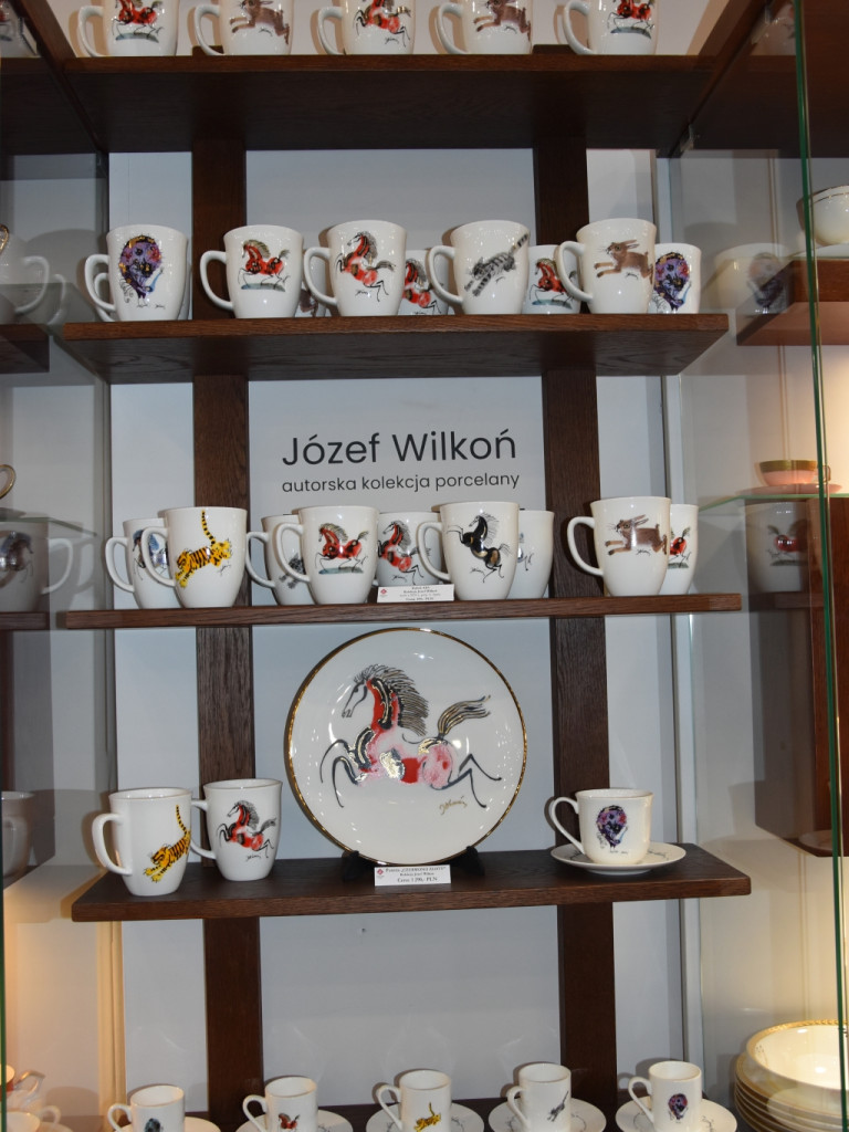 Światowej sławy artysta Józef Wikoń w Fabryce Porcelany AS Ćmielów 
