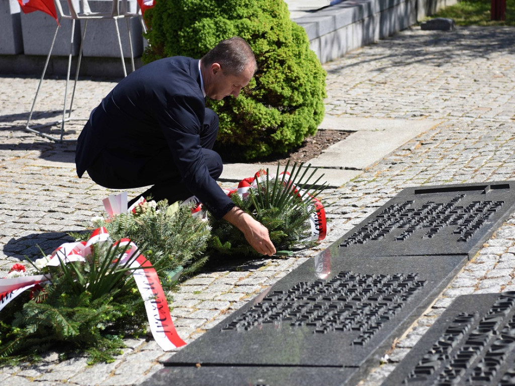 Obchody 1 Maja na ostrowieckim Rynku