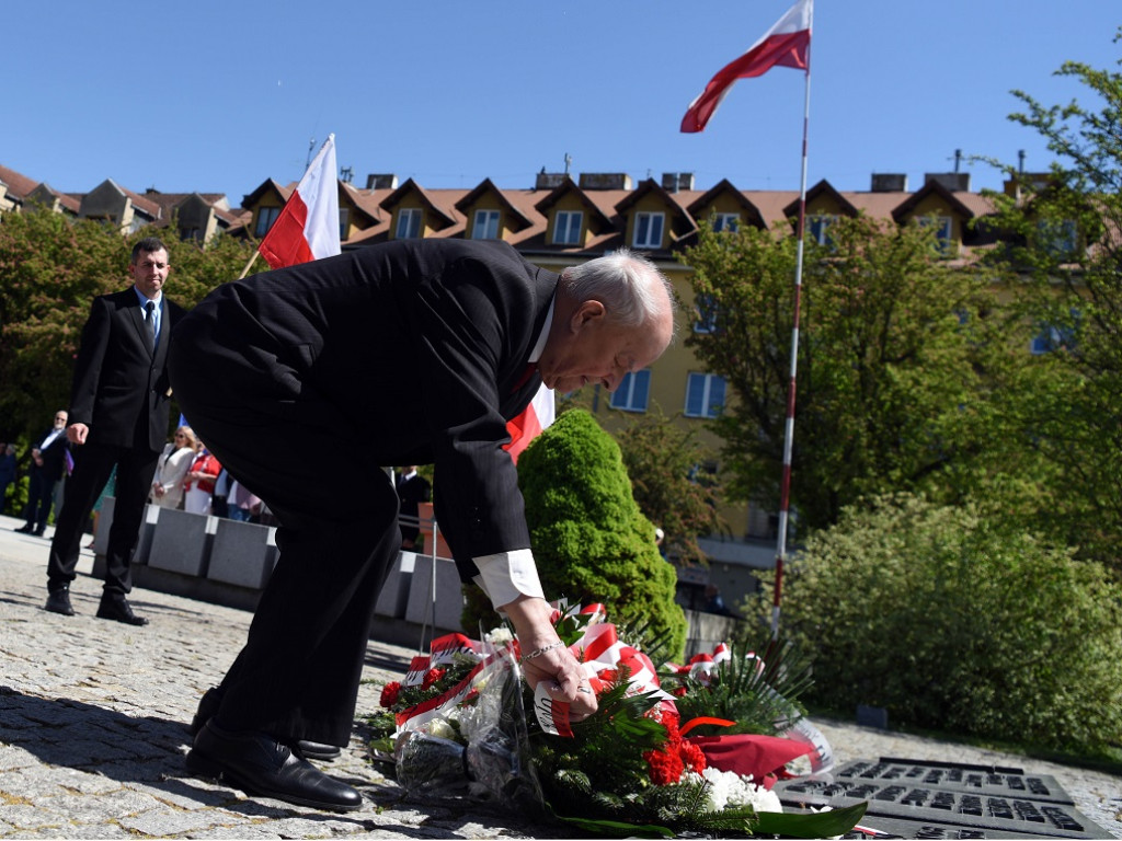 Obchody 1 Maja na ostrowieckim Rynku