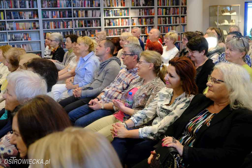 Janusz Leon Wiśniewski w Miejskiej Bibliotece Publicznej