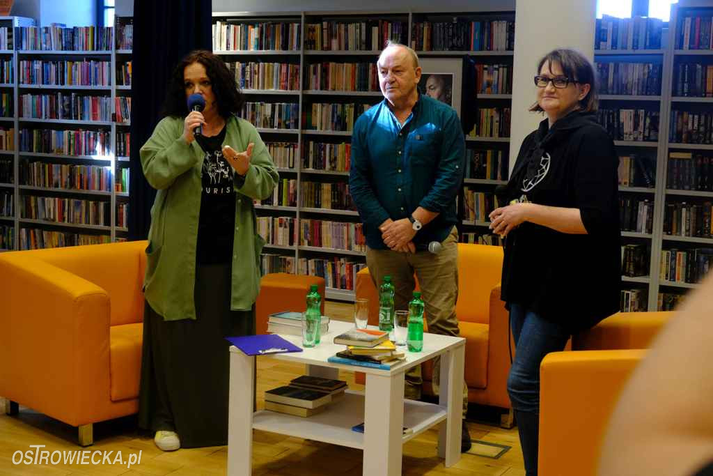 Janusz Leon Wiśniewski w Miejskiej Bibliotece Publicznej