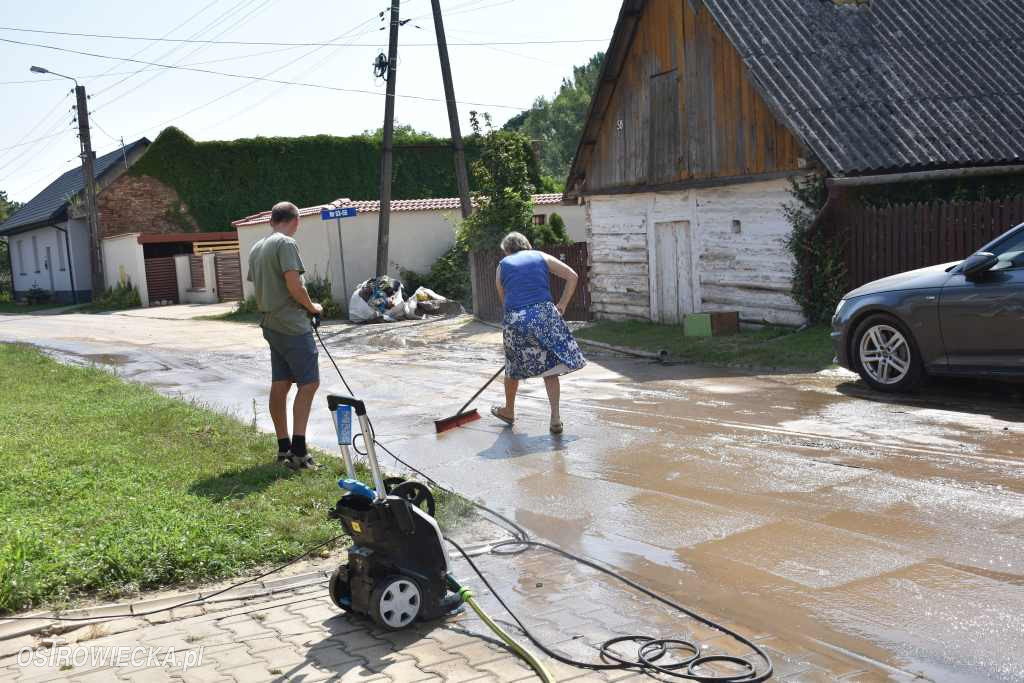 Skutki powodzi w Brzóstowej