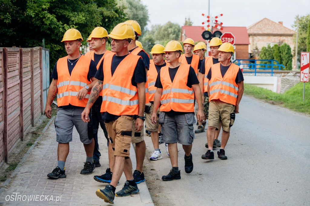 Ekipa „Nasz Nowy Dom” w Ćmielowie