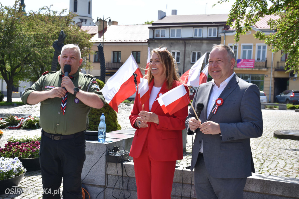 Święto Flagi na ostrowieckim rynku