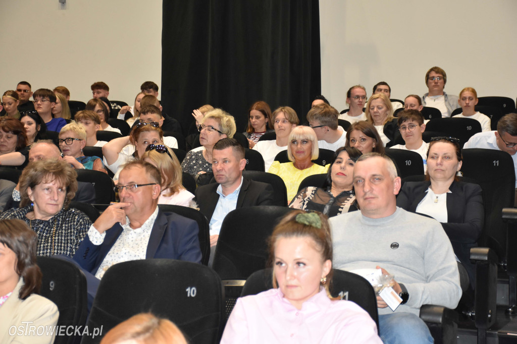 Konferencja o przyszłości szkół zawodowych