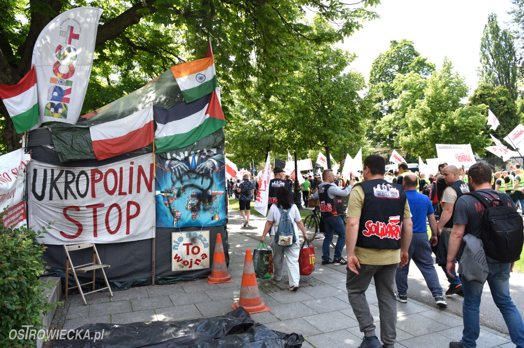Protest hutników w Warszawie