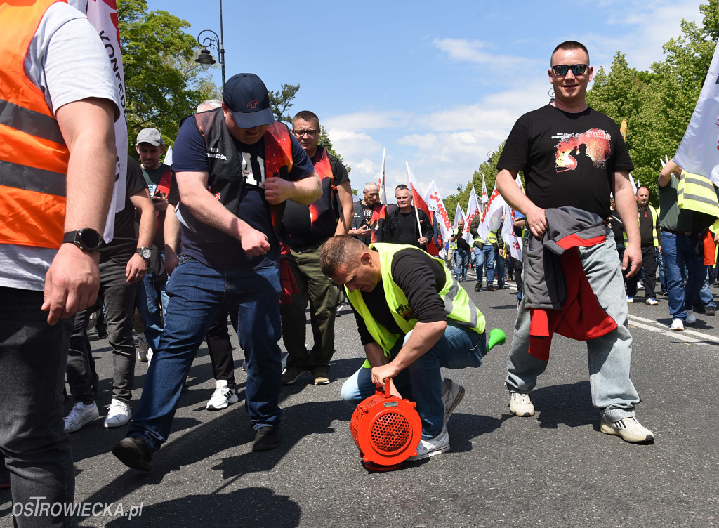 Protest hutników w Warszawie