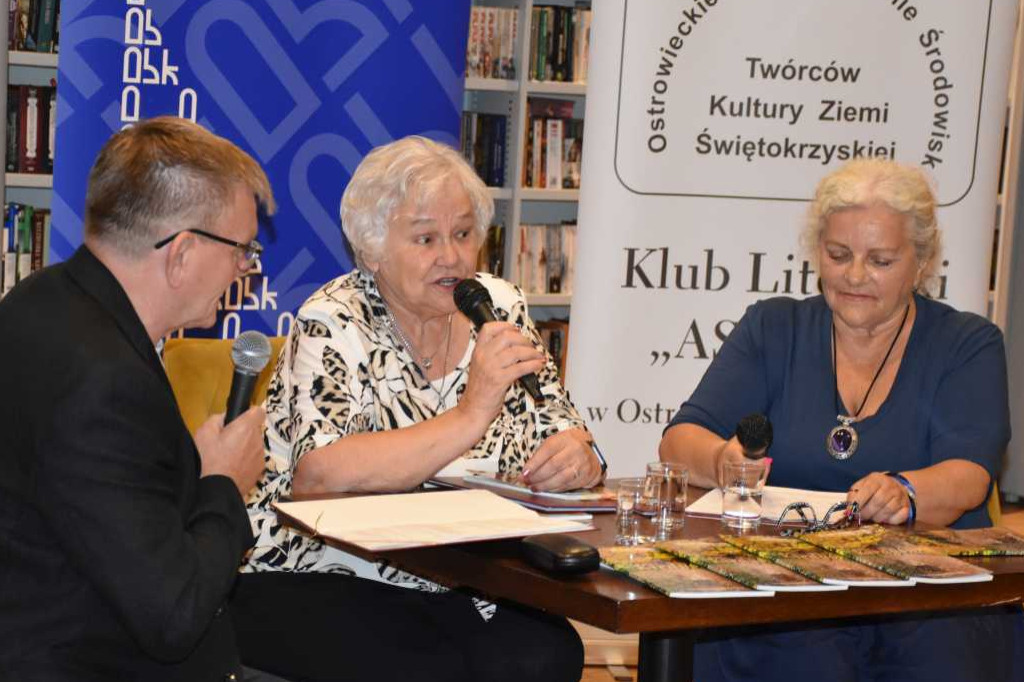 Promocja tomiku poezji Mirosławy Dudy