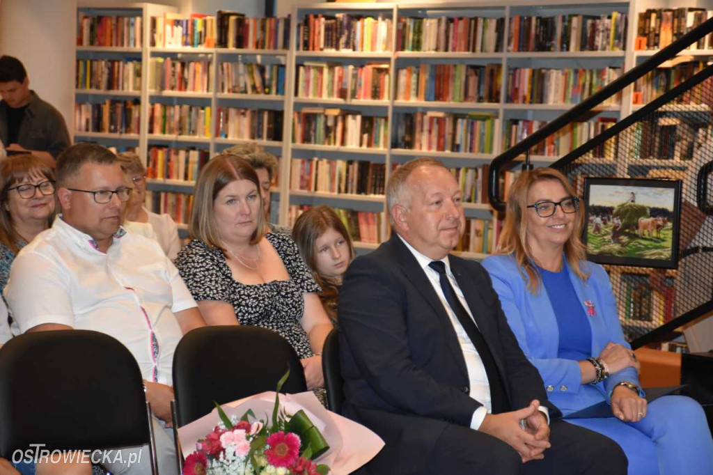 Promocja tomiku poezji Mirosławy Dudy