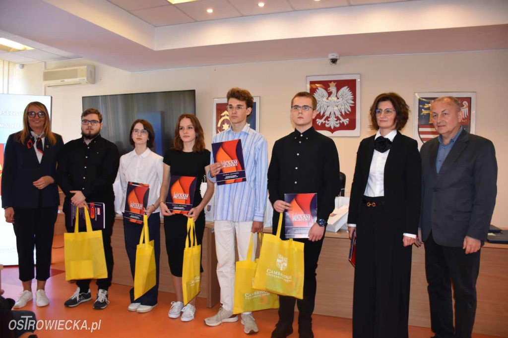 Certyfikaty Cambridge dla najlepszych