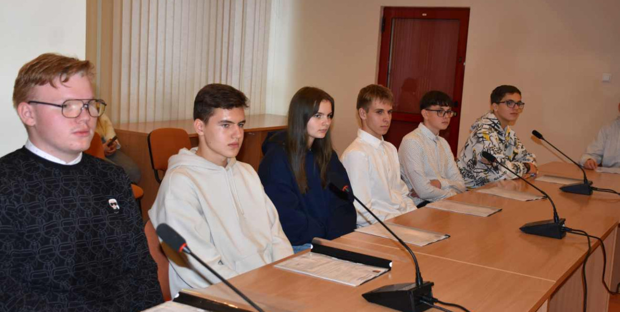 Młodzieżowa Rada Powiatu Ostrowieckiego wybrana