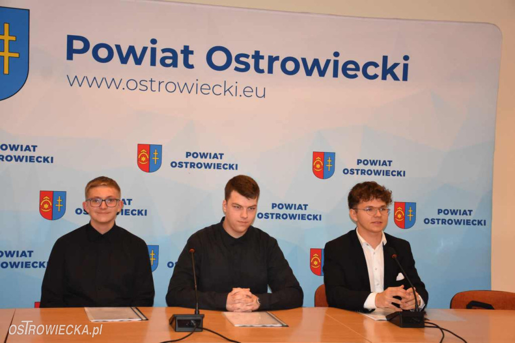 Młodzieżowa Rada Powiatu Ostrowieckiego wybrana