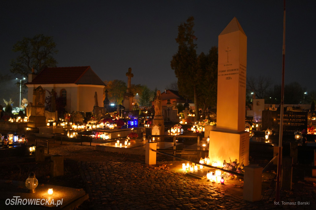 Cmentarz przy ul. Denkowskiej wieczorem