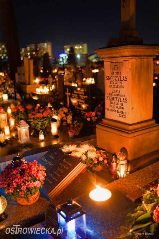 Cmentarz przy ul. Denkowskiej wieczorem