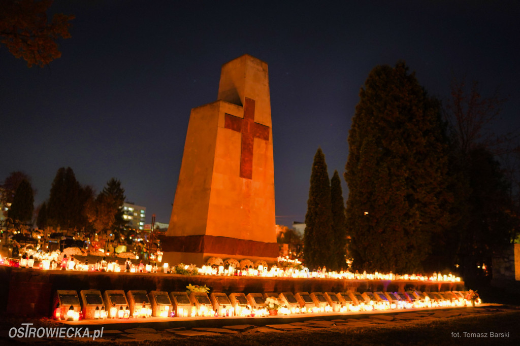 Cmentarz przy ul. Denkowskiej wieczorem