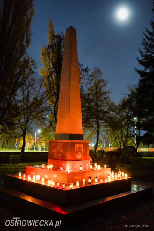 Cmentarz przy ul. Denkowskiej wieczorem