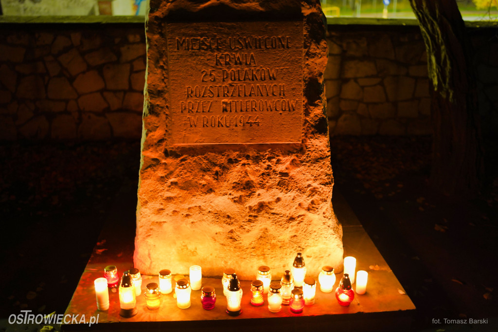 Cmentarz przy ul. Denkowskiej wieczorem