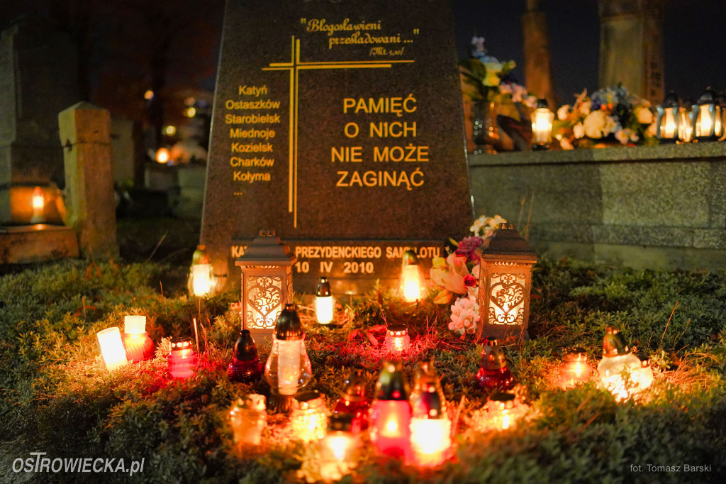 Cmentarz przy ul. Denkowskiej wieczorem