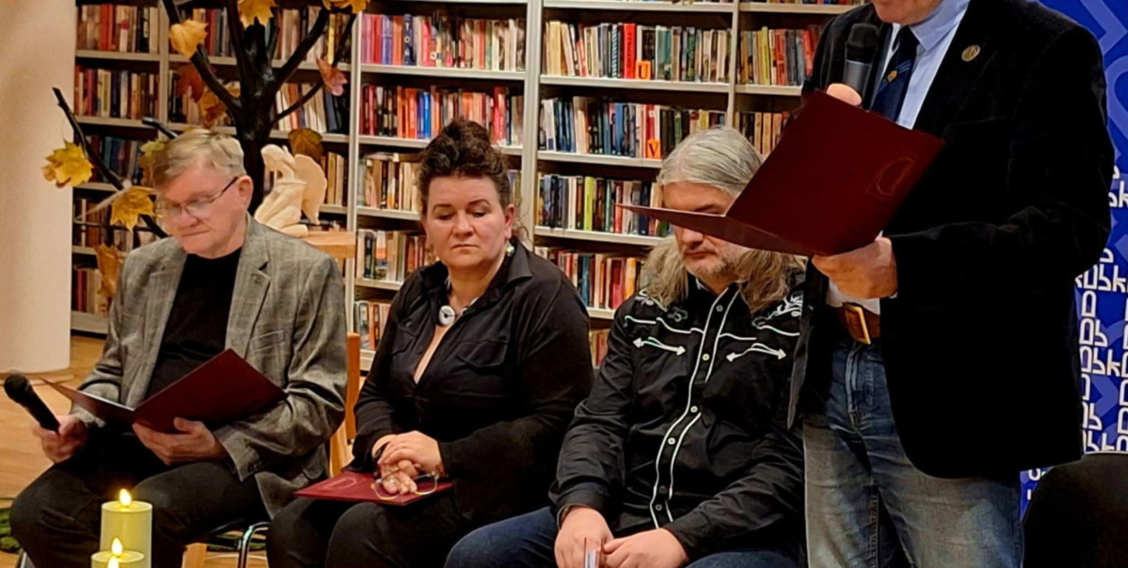 Poetyckie Zaduszki z Klubem \