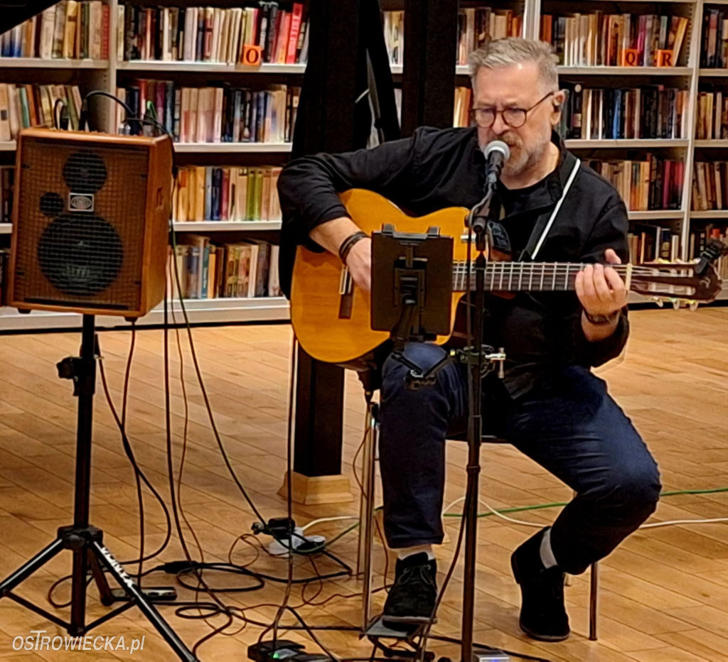 Poetyckie Zaduszki z Klubem \