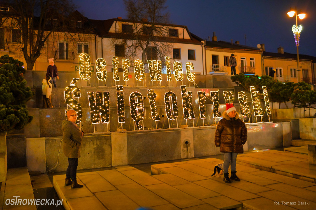 Choinka na Rynku rozświetlona!