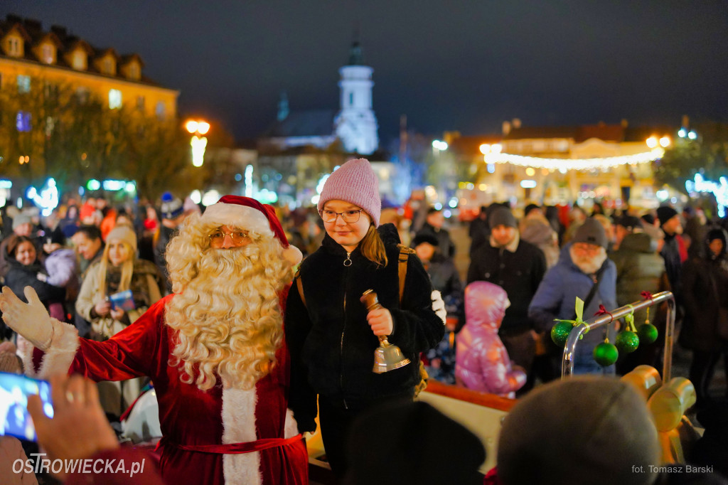 Choinka na Rynku rozświetlona!