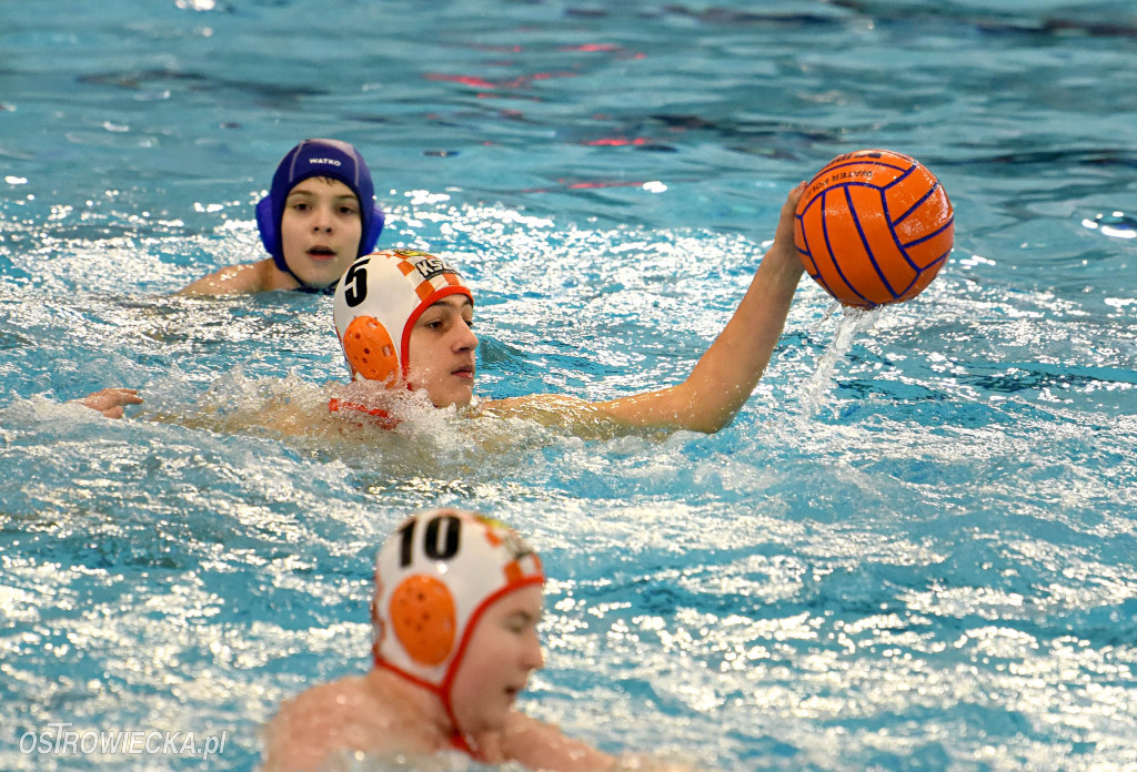 Trwają mistrzostwa młodzików w piłce wodnej