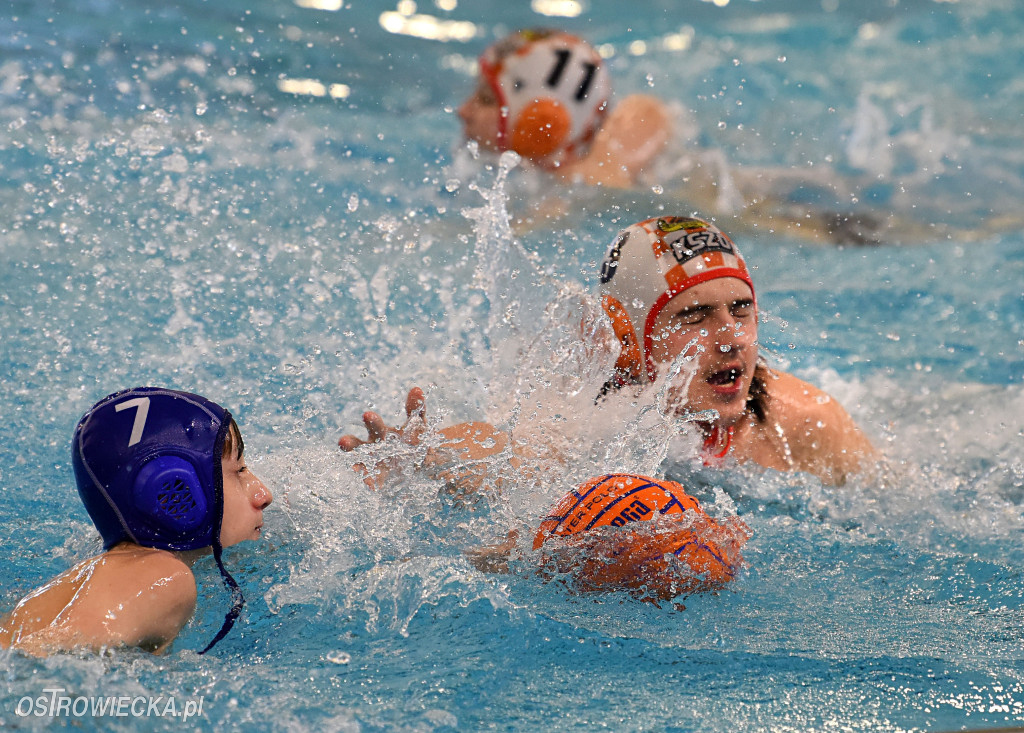 Trwają mistrzostwa młodzików w piłce wodnej