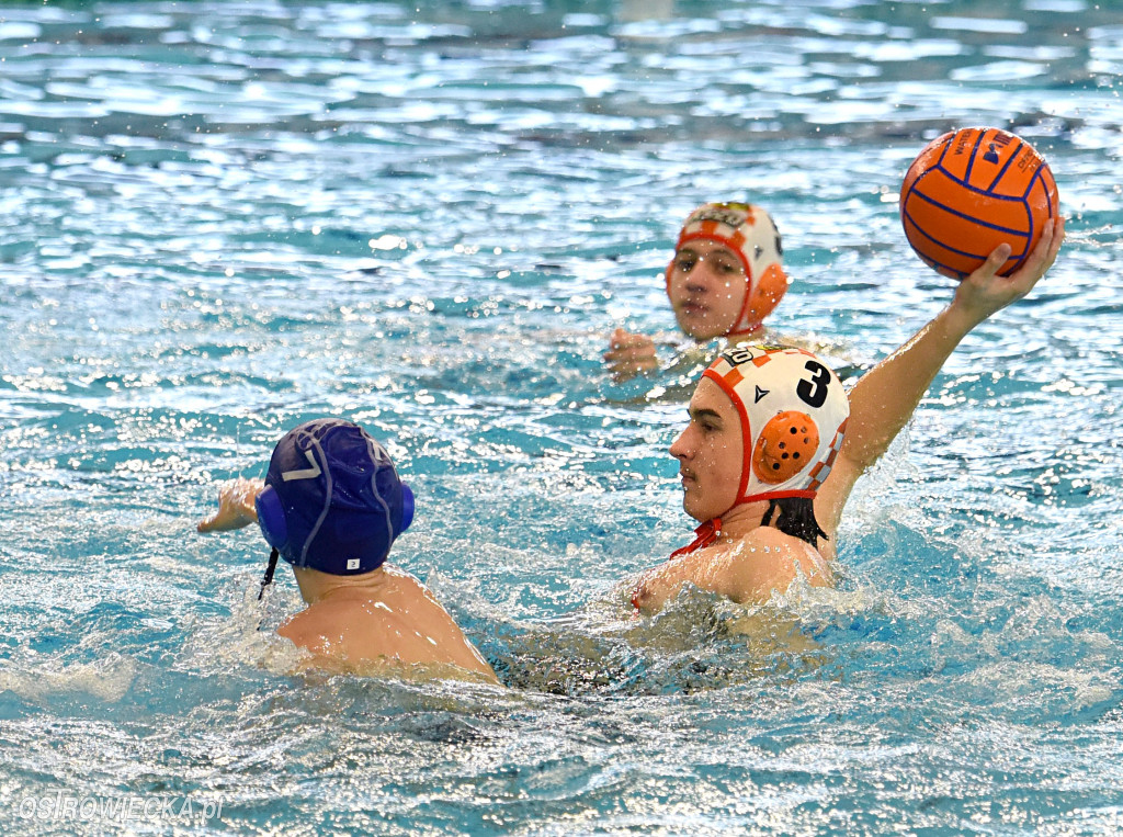 Trwają mistrzostwa młodzików w piłce wodnej