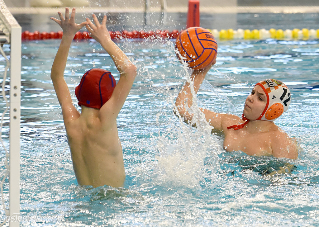 Trwają mistrzostwa młodzików w piłce wodnej