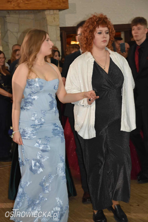 „Staszic” pierwszy na studniówkowym parkiecie