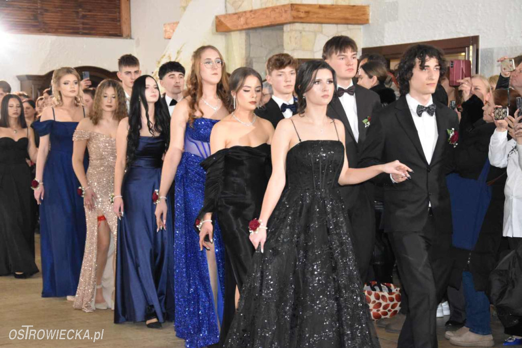 „Staszic” pierwszy na studniówkowym parkiecie