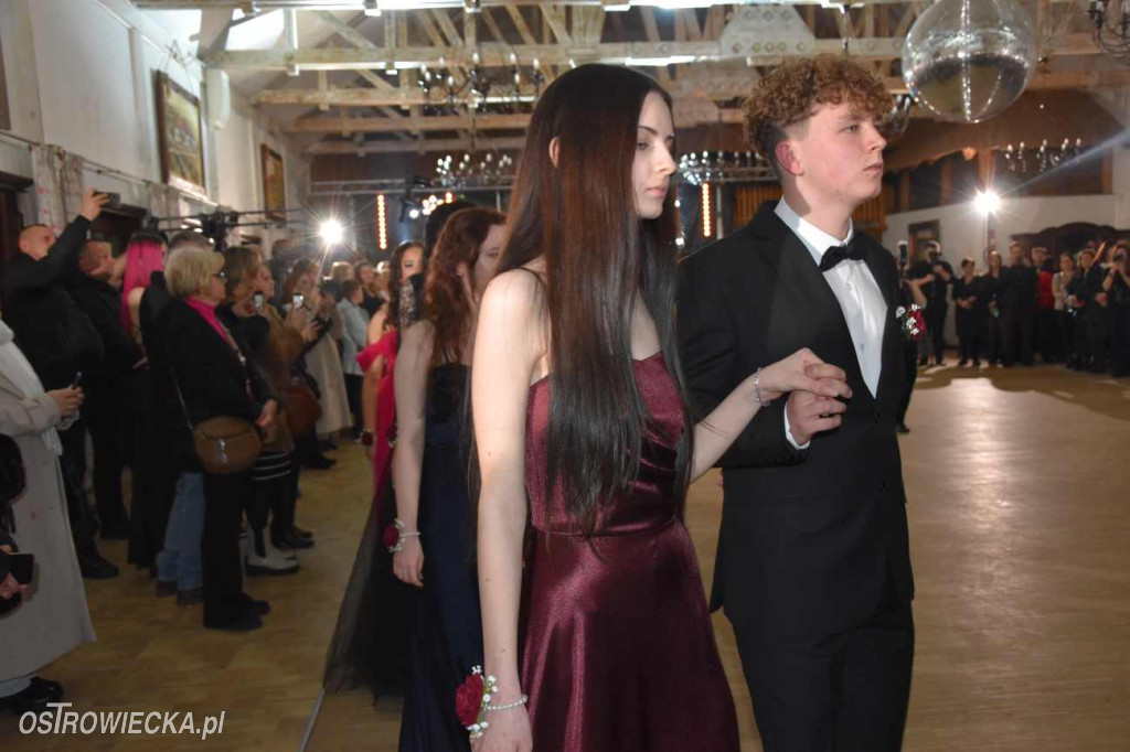 „Staszic” pierwszy na studniówkowym parkiecie