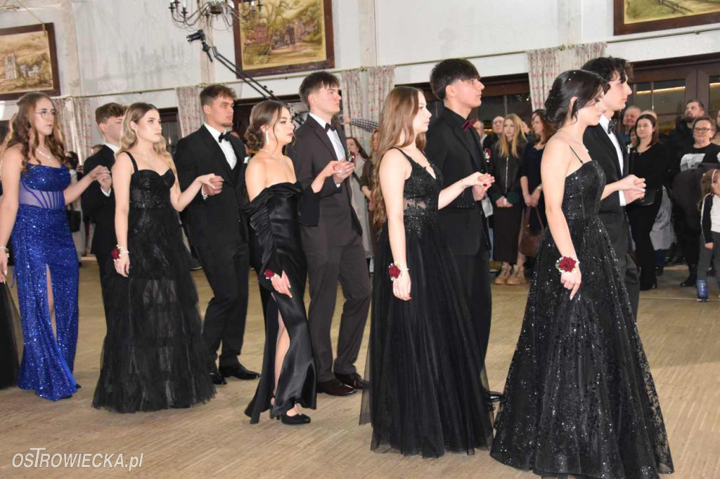 „Staszic” pierwszy na studniówkowym parkiecie