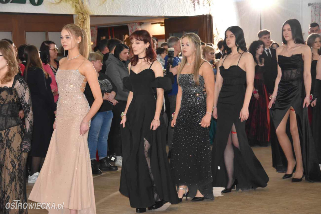 „Staszic” pierwszy na studniówkowym parkiecie