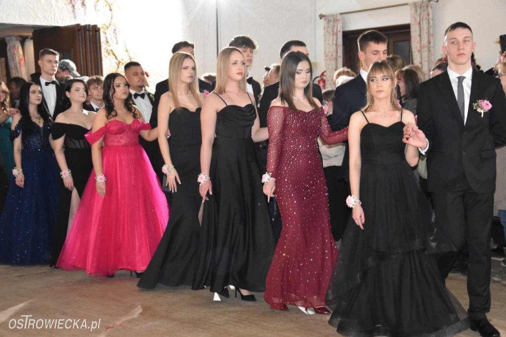 „Staszic” pierwszy na studniówkowym parkiecie