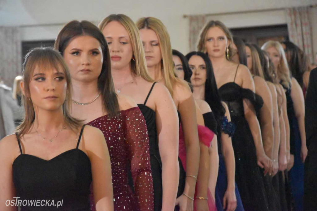 „Staszic” pierwszy na studniówkowym parkiecie