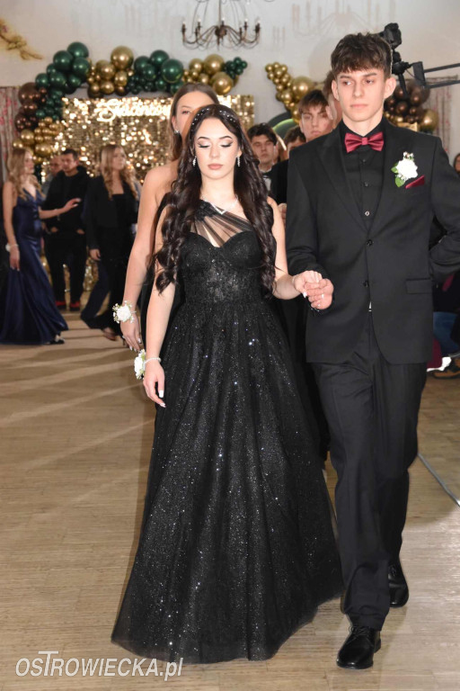 „Staszic” pierwszy na studniówkowym parkiecie