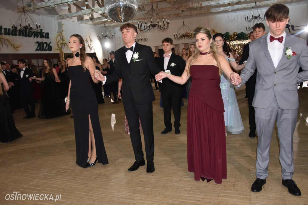 „Staszic” pierwszy na studniówkowym parkiecie