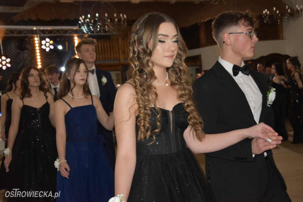 „Staszic” pierwszy na studniówkowym parkiecie