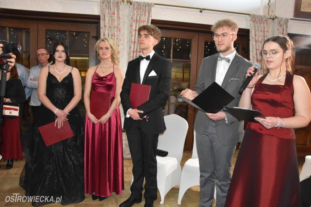 Studniówka „Chreptus”