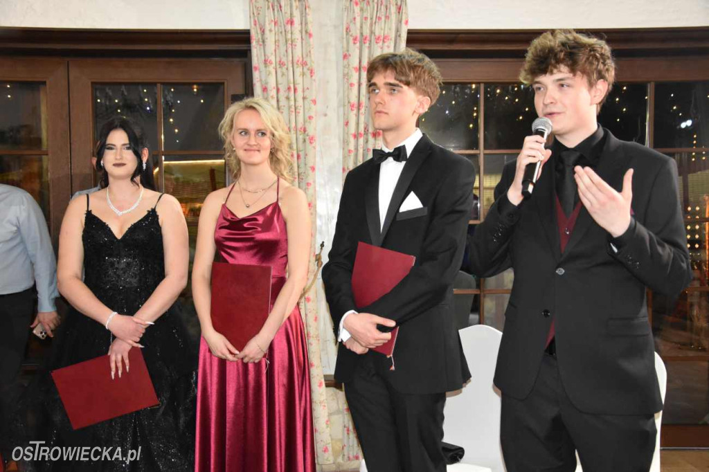 Studniówka „Chreptus”