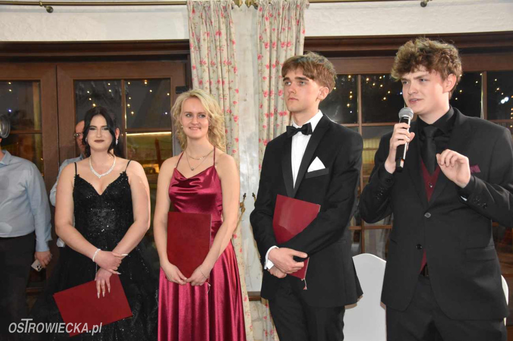 Studniówka „Chreptus”