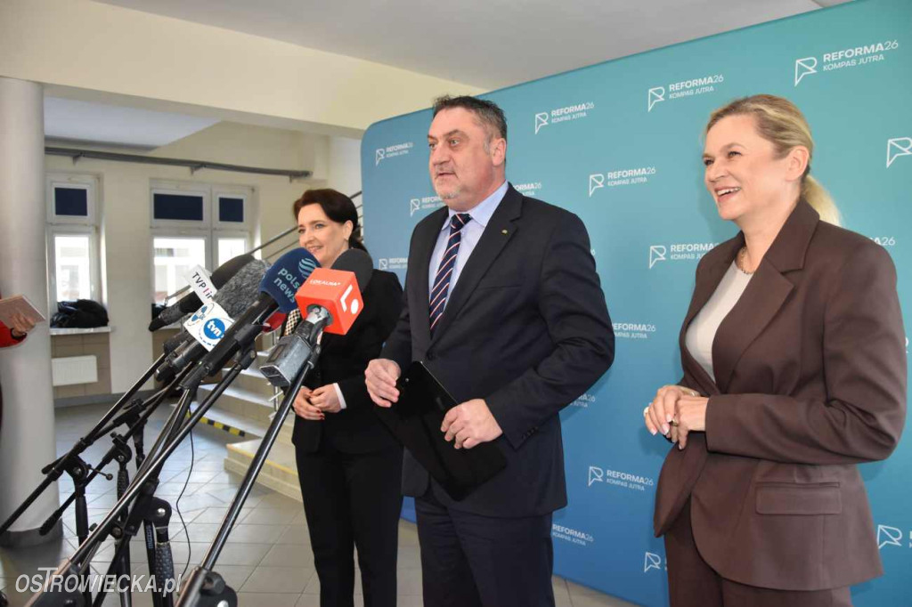 Wizyta minister Barbary Nowackiej  w Szewnie