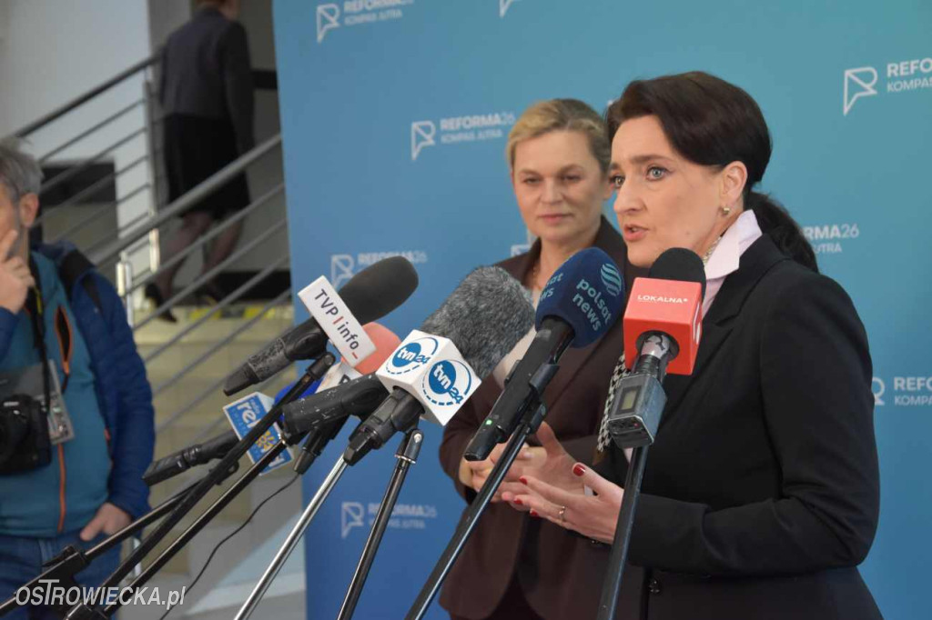 Wizyta minister Barbary Nowackiej  w Szewnie