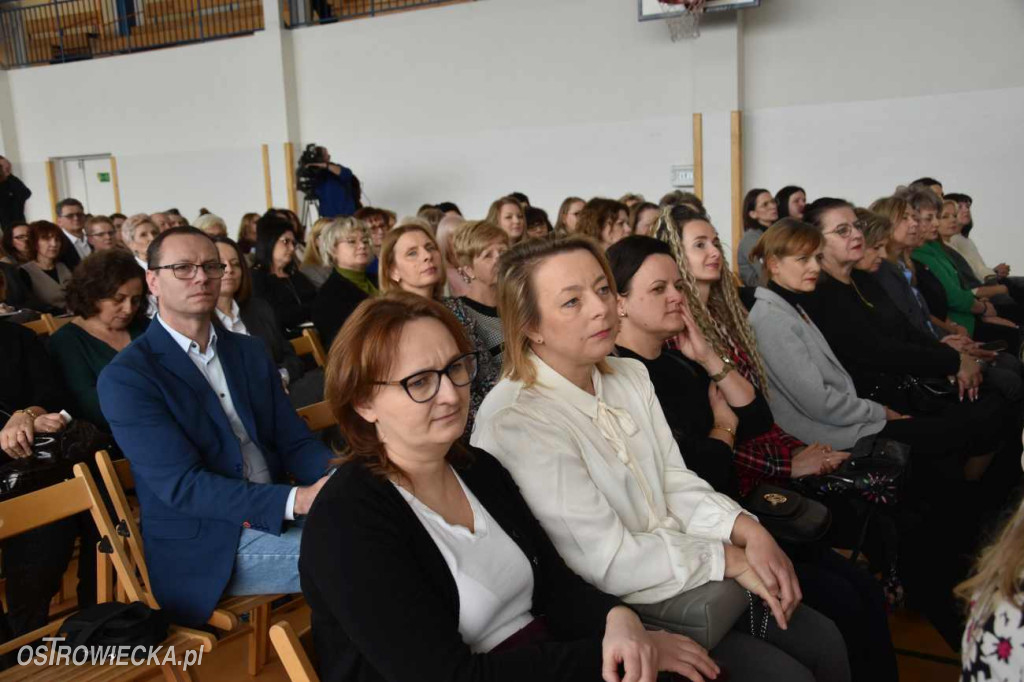 Wizyta minister Barbary Nowackiej  w Szewnie