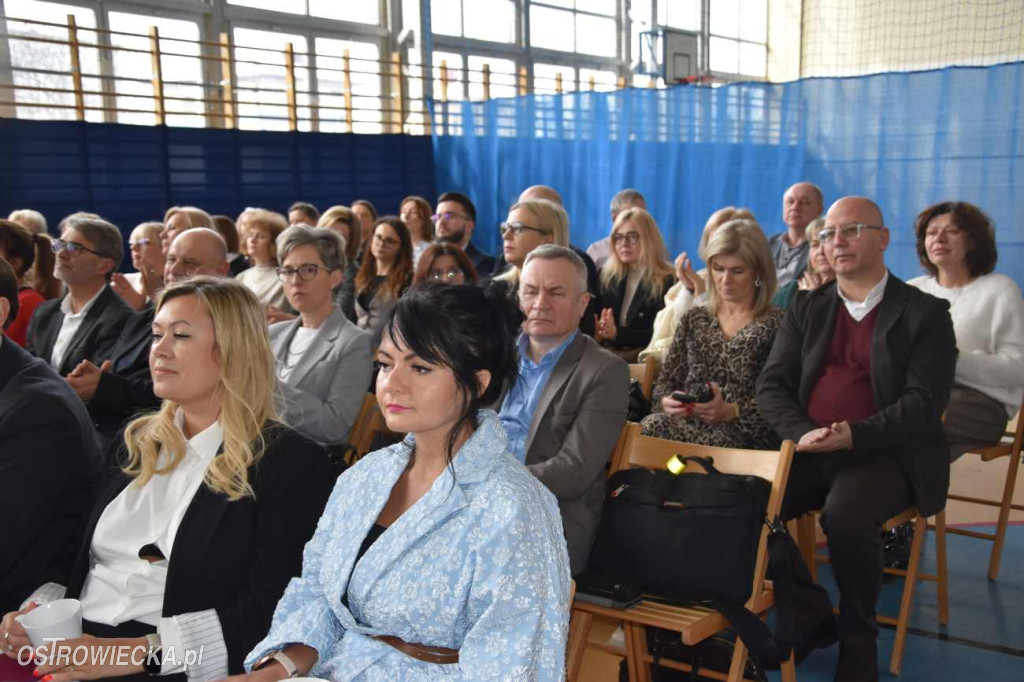 Wizyta minister Barbary Nowackiej  w Szewnie